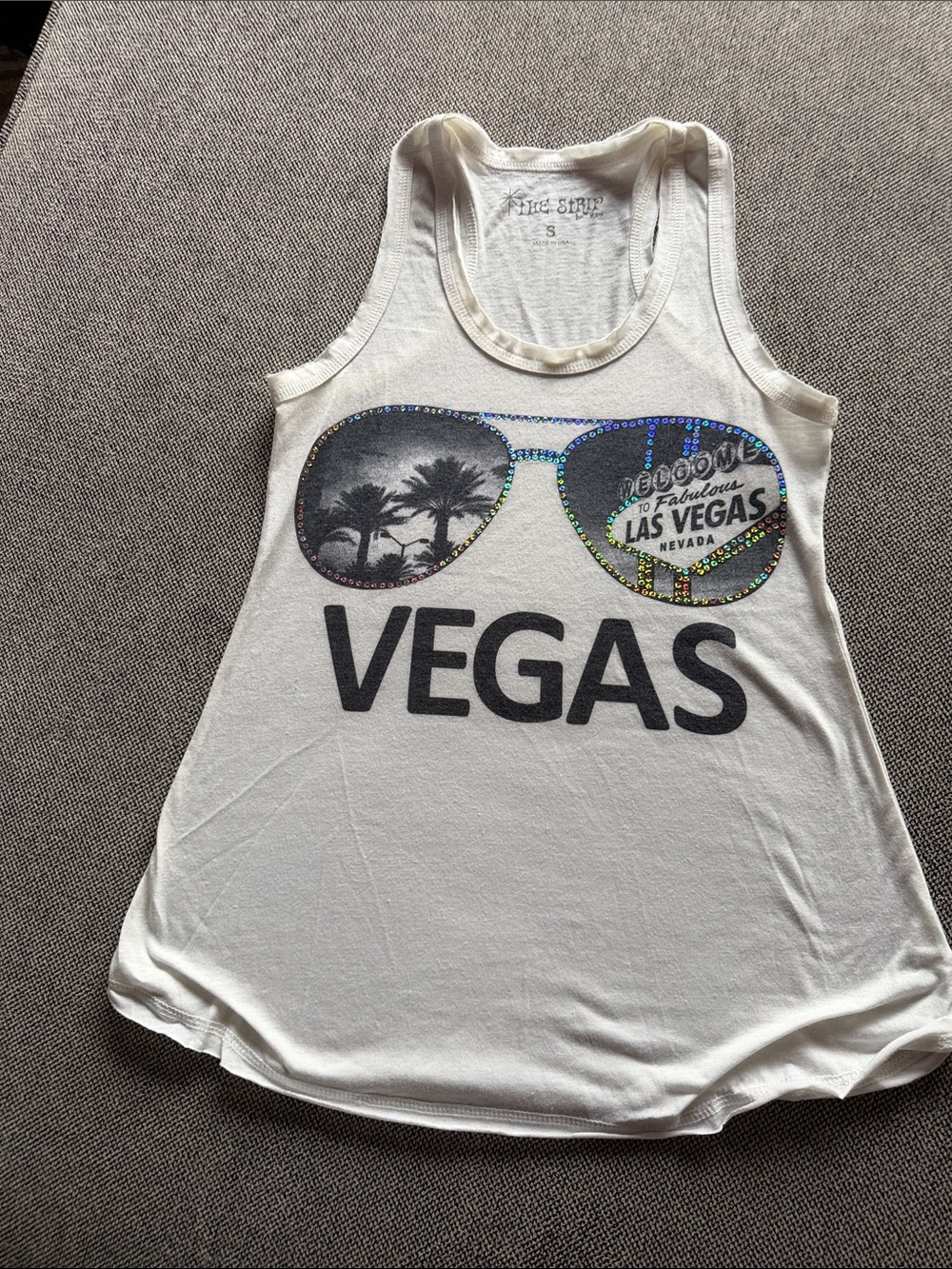 White Vegas Graphic Tank Top with sequin Sunglasses Design sz S